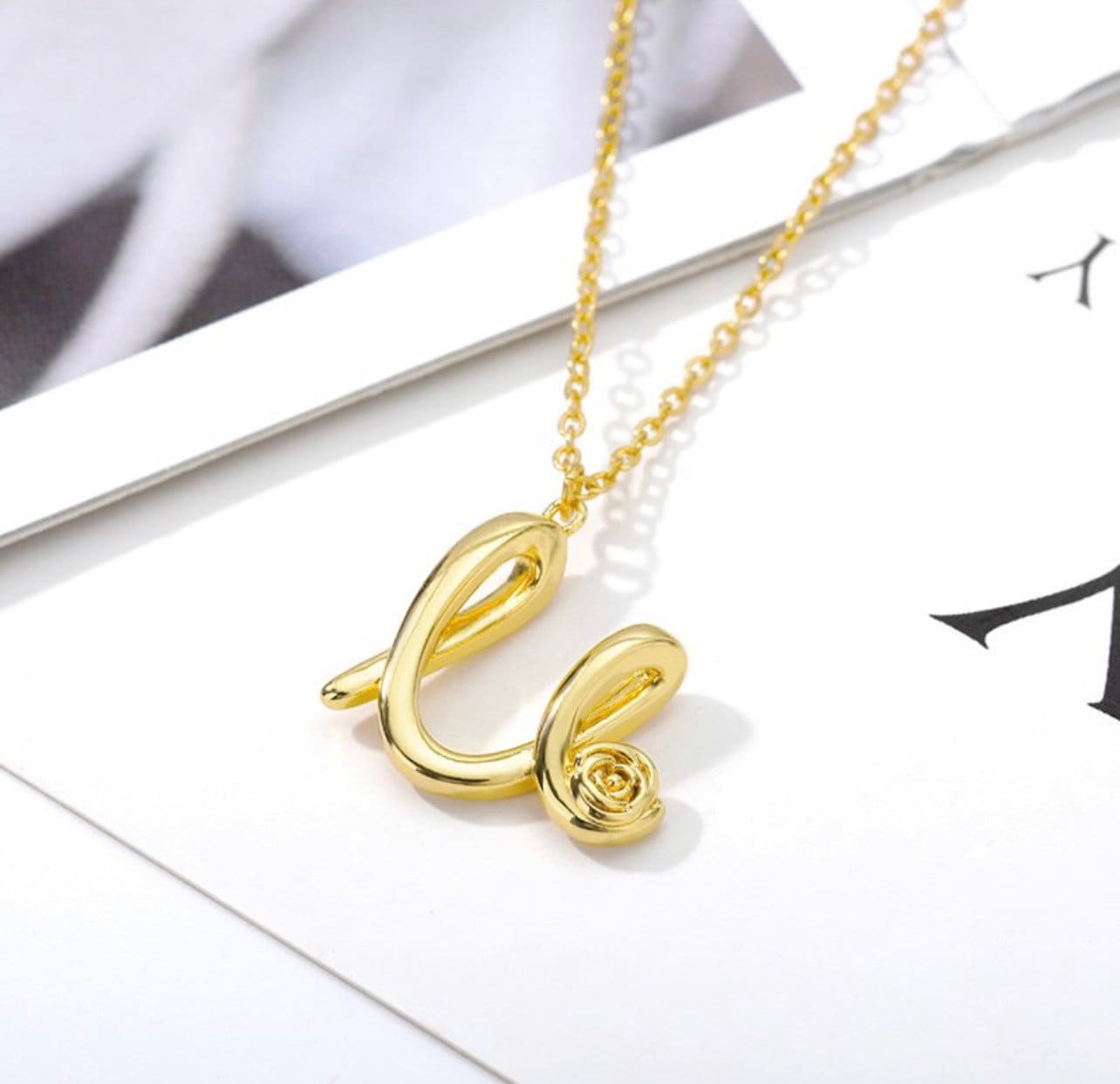 Stainless Steel Rose Flower A-Z Letter Necklaces For Women Flower Initial Pendant Choker Necklace Alphabet Boho Jewelry Gift