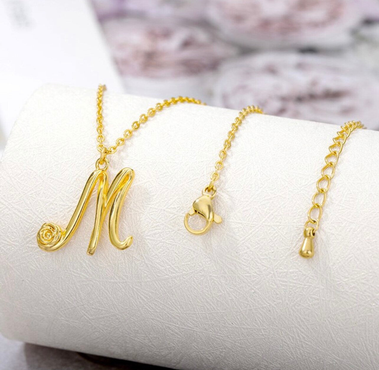 Stainless Steel Rose Flower A-Z Letter Necklaces For Women Flower Initial Pendant Choker Necklace Alphabet Boho Jewelry Gift