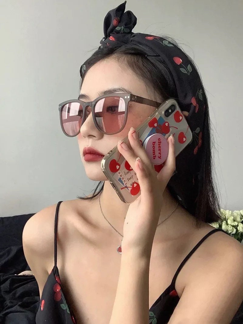Fashion Foldable Sunglasses |Women Men|Ins Popular Trending Retro Rivets |Shades UV400|Glasses frames