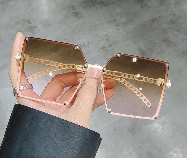 2022 New Fashion Oversize Gradient Sunglasses| Women Men|Vintage Alloy Chain Frame |Rivet Square Sun Glasses |Female Elegant Shades