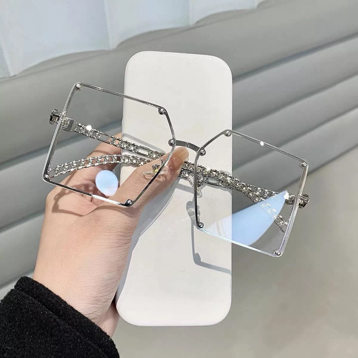 2022 New Fashion Oversize Gradient Sunglasses| Women Men|Vintage Alloy Chain Frame |Rivet Square Sun Glasses |Female Elegant Shades