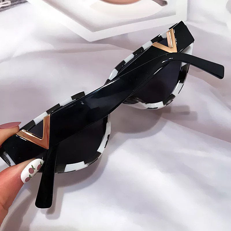 Fashion Zebra Small Round Cat Eye Sunglasses |For Women Men| New Fashion Brand Sun Glasses Female Elegant Shades Eyeglasses frames